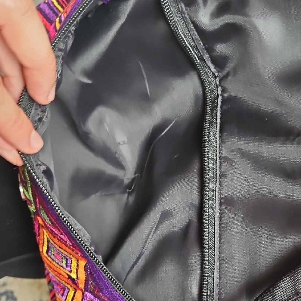 Multicolor Geometric Pattern Clutch - Picture 4 of 6